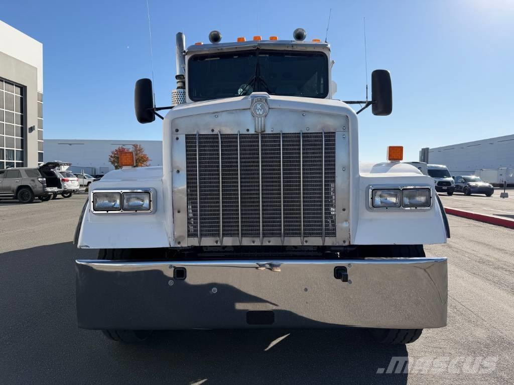 Kenworth W 900 S 自卸式货车