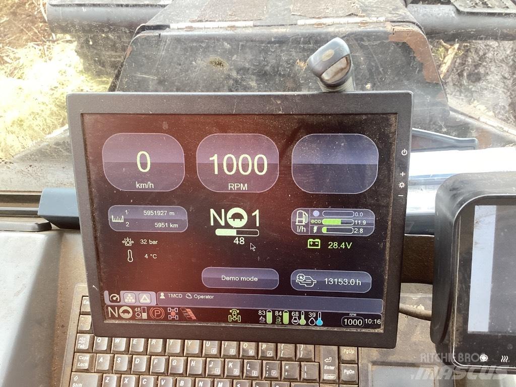 Komatsu 845 集运机