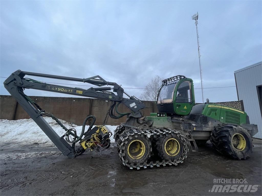 John Deere 1070G 收割机