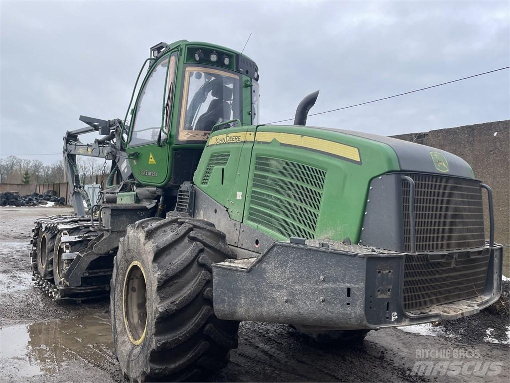 John Deere 1070G 收割机