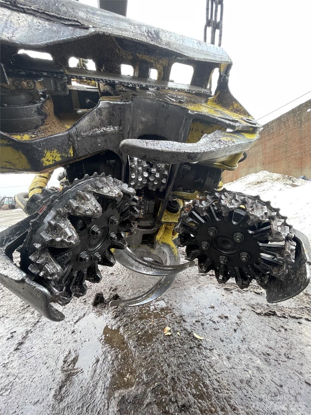 John Deere 1070G 收割机