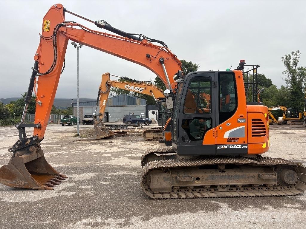 Doosan DX140LCR-5 履带挖掘机