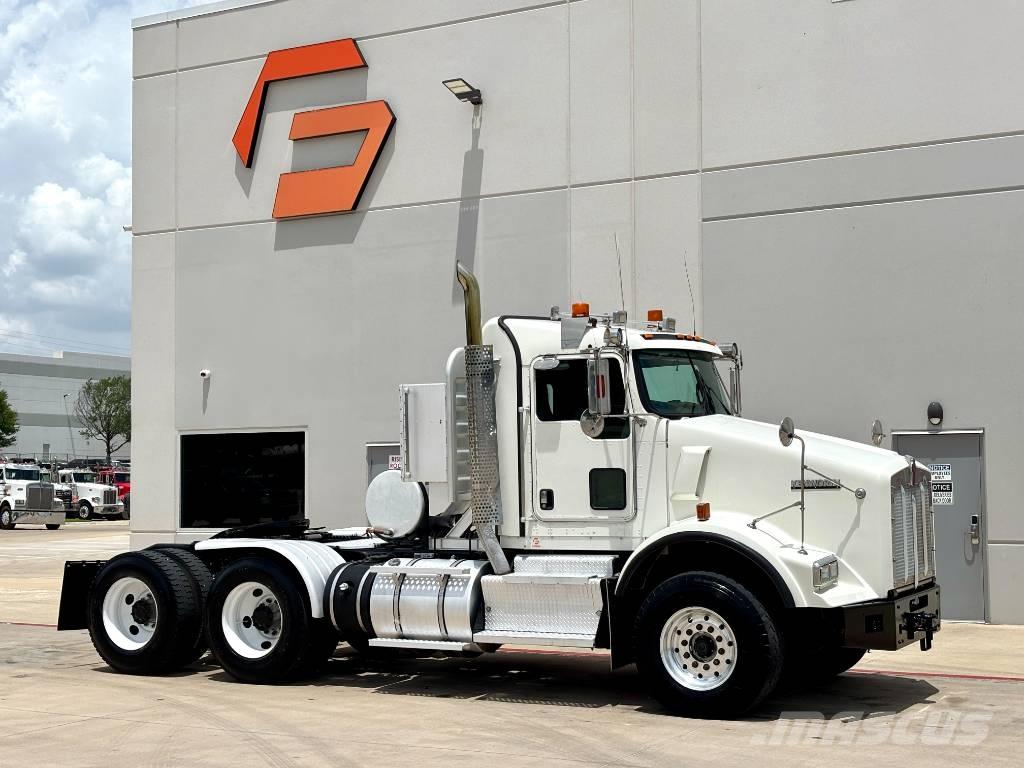 Kenworth T 800 牵引车