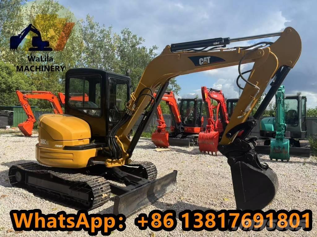 CAT 305 C CR 小型挖掘机