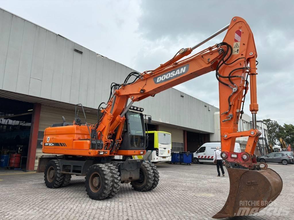 Doosan DX 190 W 轮式挖掘机