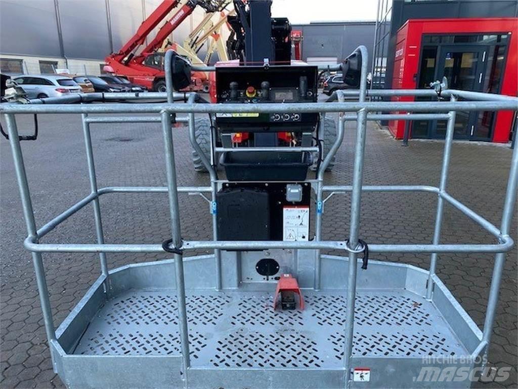 Manitou 200ATJE 曲臂高空工作平台