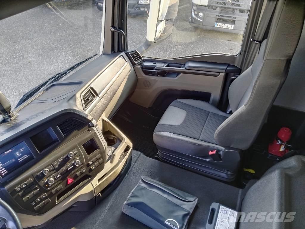 MAN TGS 26.360 厢式货车