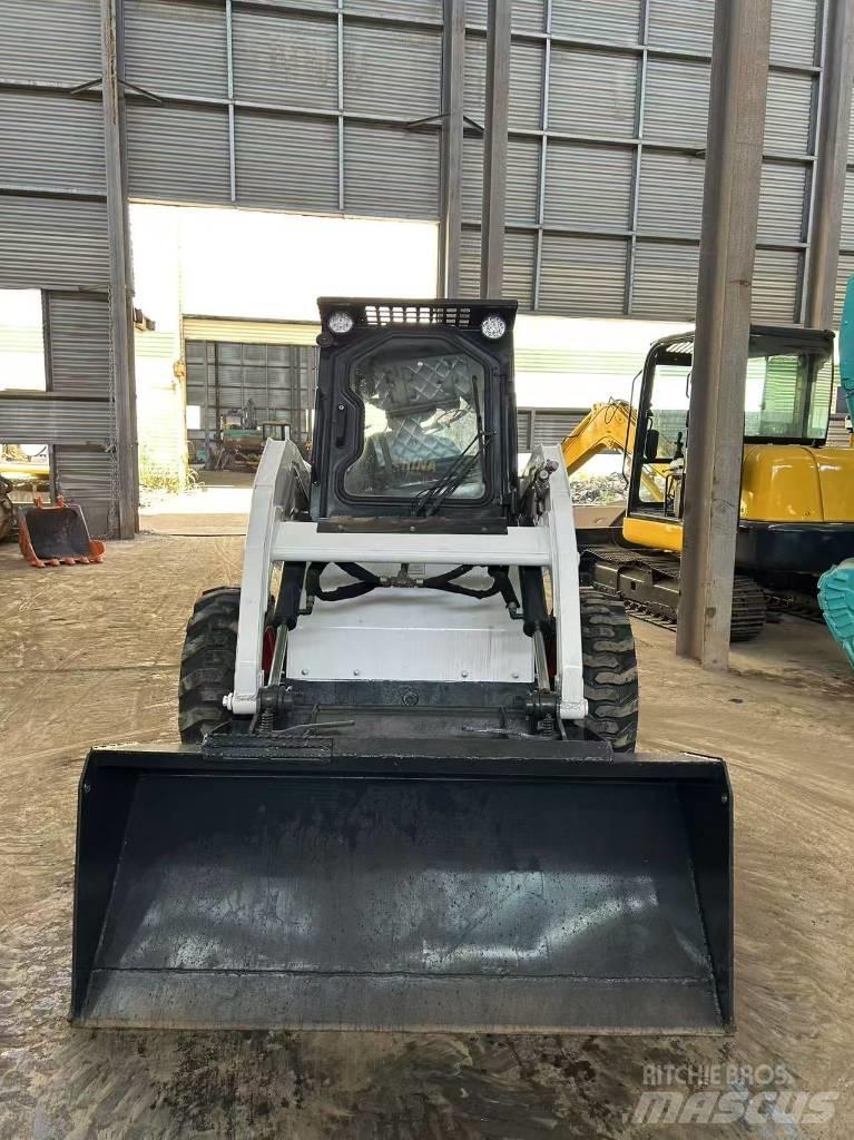 Bobcat S130 滑移装载机