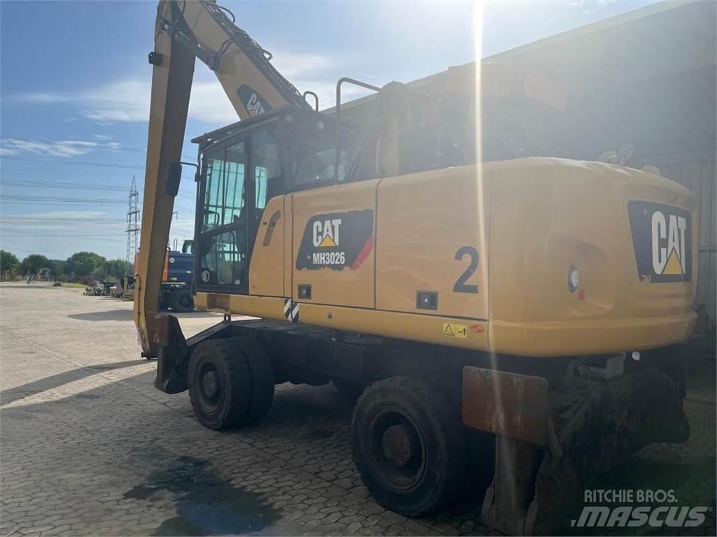CAT MH3026 轮式挖掘机