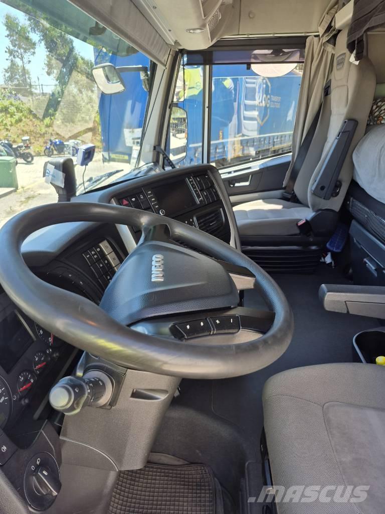 Iveco Stralis 460 牵引车