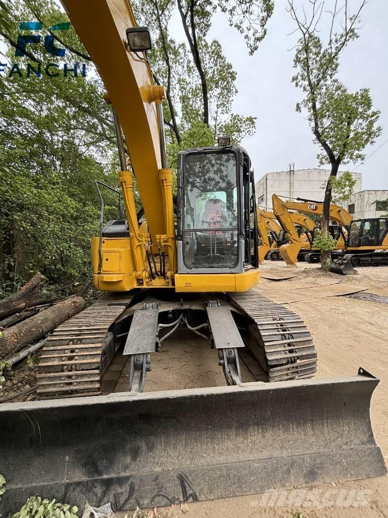 Komatsu PC 128 US 履带挖掘机