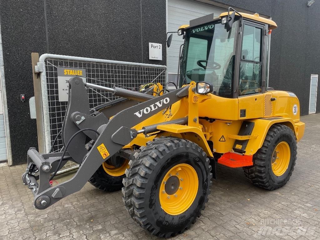 Volvo L30GS / HS 小型装载机