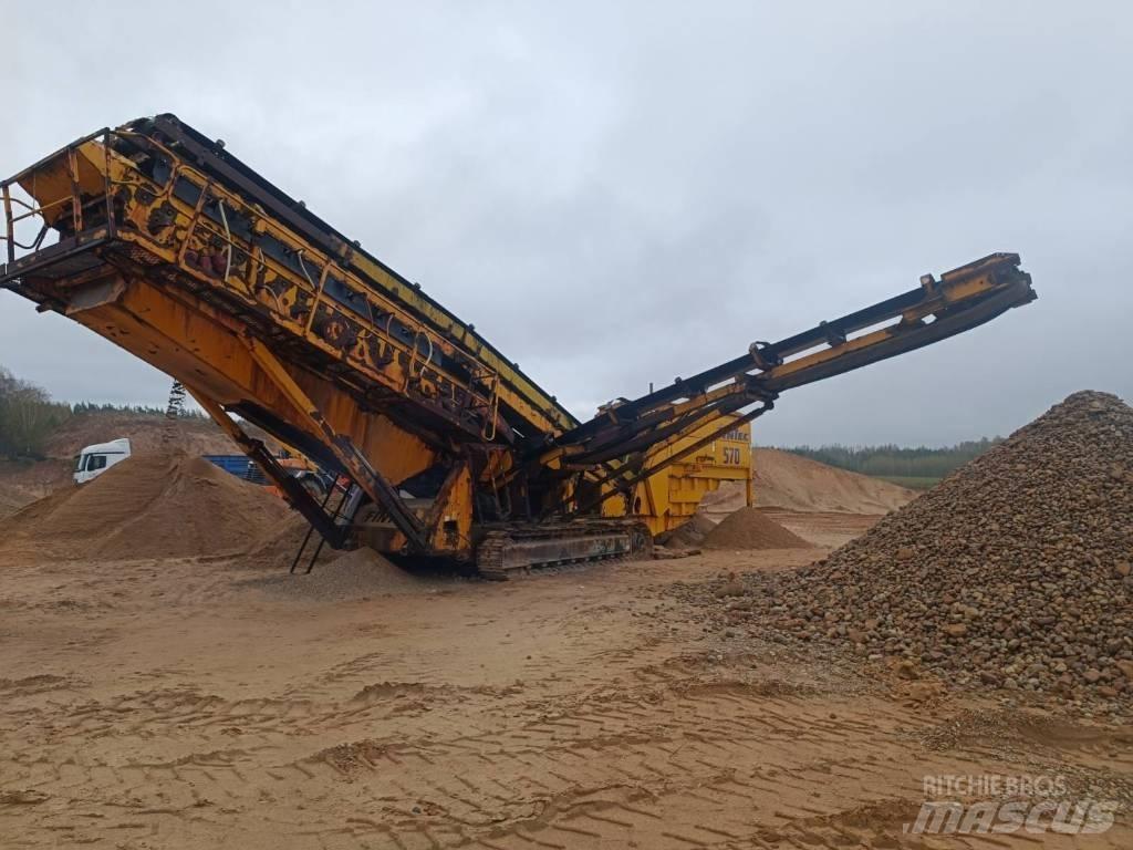 Fintec 570 移动式筛分机