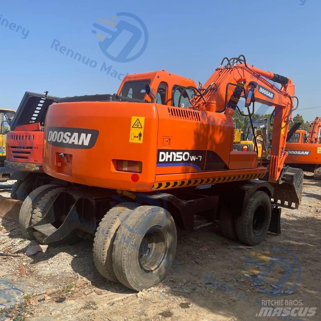 Doosan DH150W-7 轮式挖掘机
