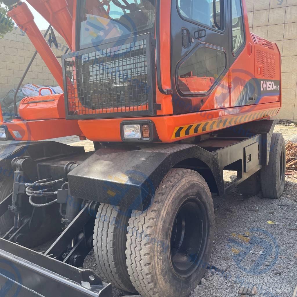 Doosan DH150W-7 轮式挖掘机