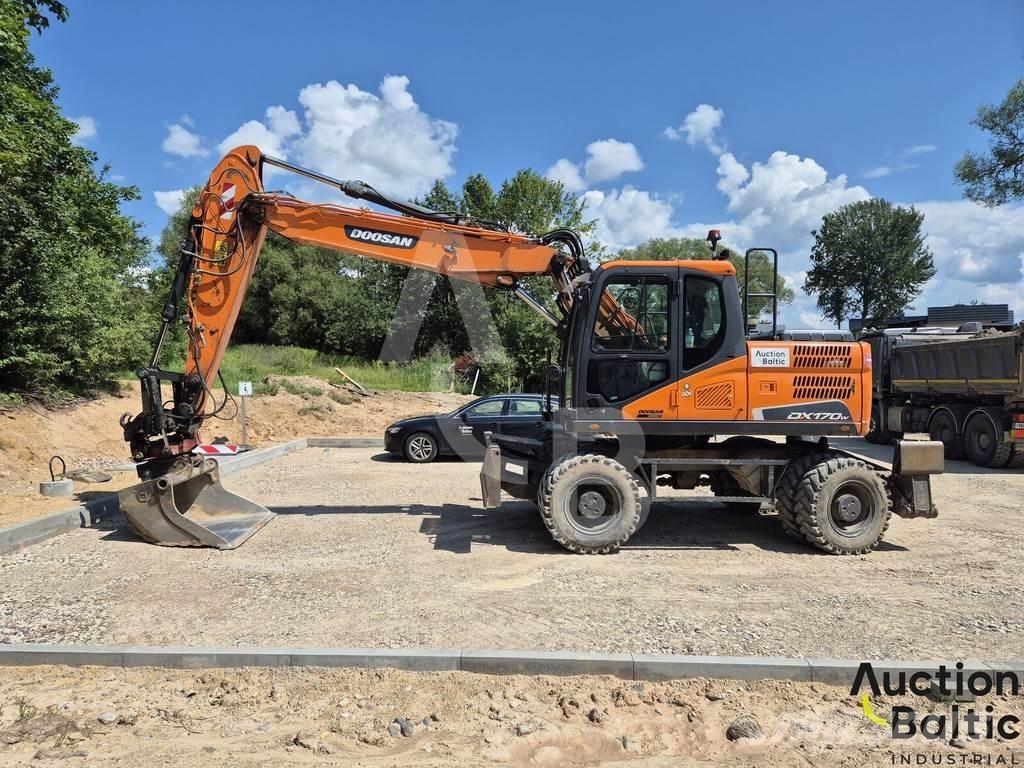 Doosan DX 170 W-5 轮式挖掘机