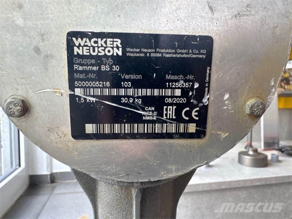 Wacker Neuson BS30 匝道机