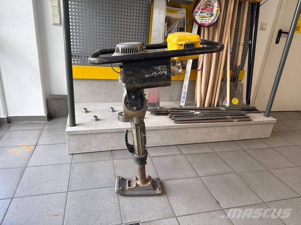 Wacker Neuson BS30 匝道机