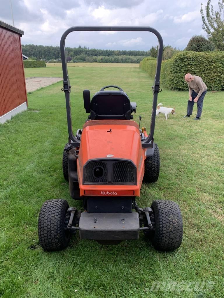 Kubota F2880 骑乘式割草机