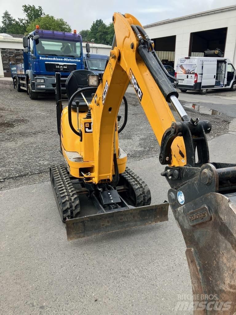 JCB 8010CTS 小型挖掘机