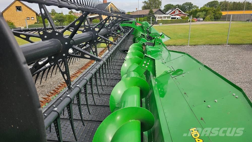 John Deere X9 1100 联合收割机