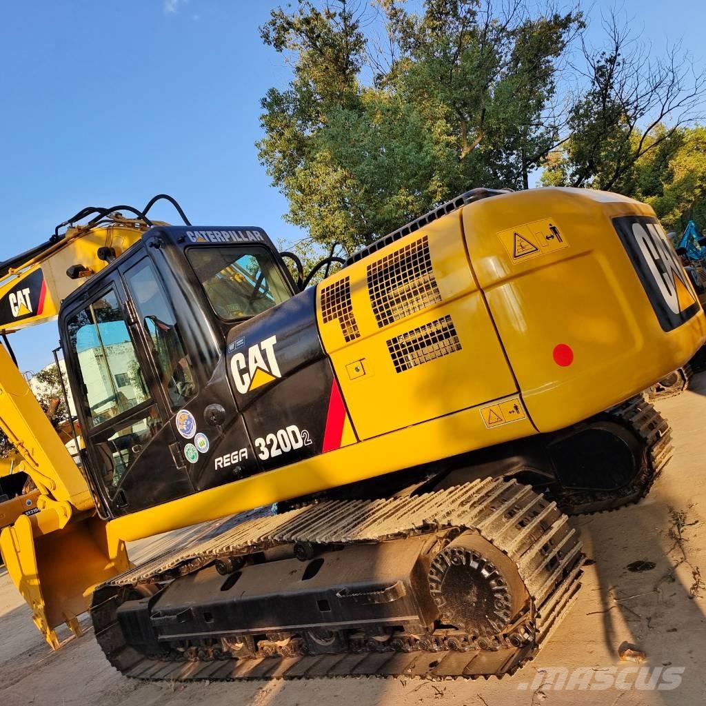 CAT 320 D2 履带挖掘机