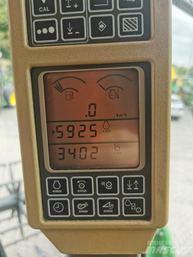 John Deere T560 联合收割机
