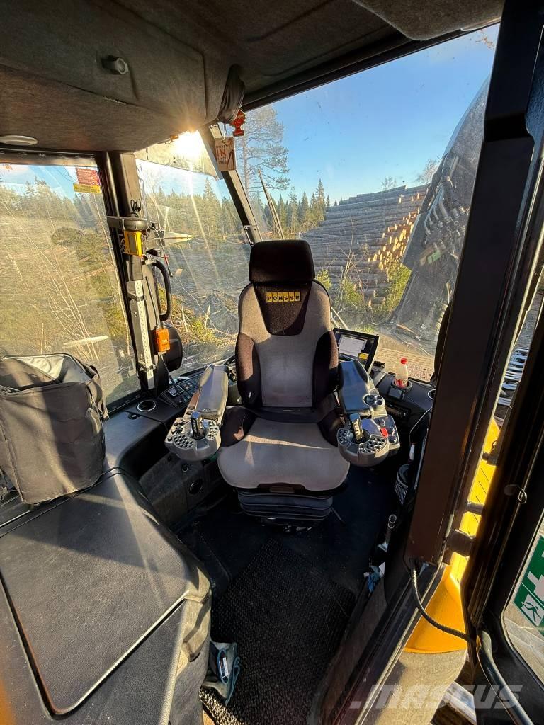 Ponsse Fox 收割机