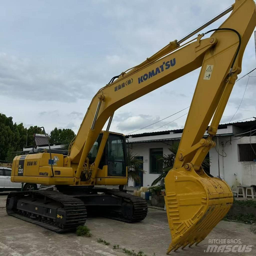 Komatsu 220-7 履带挖掘机