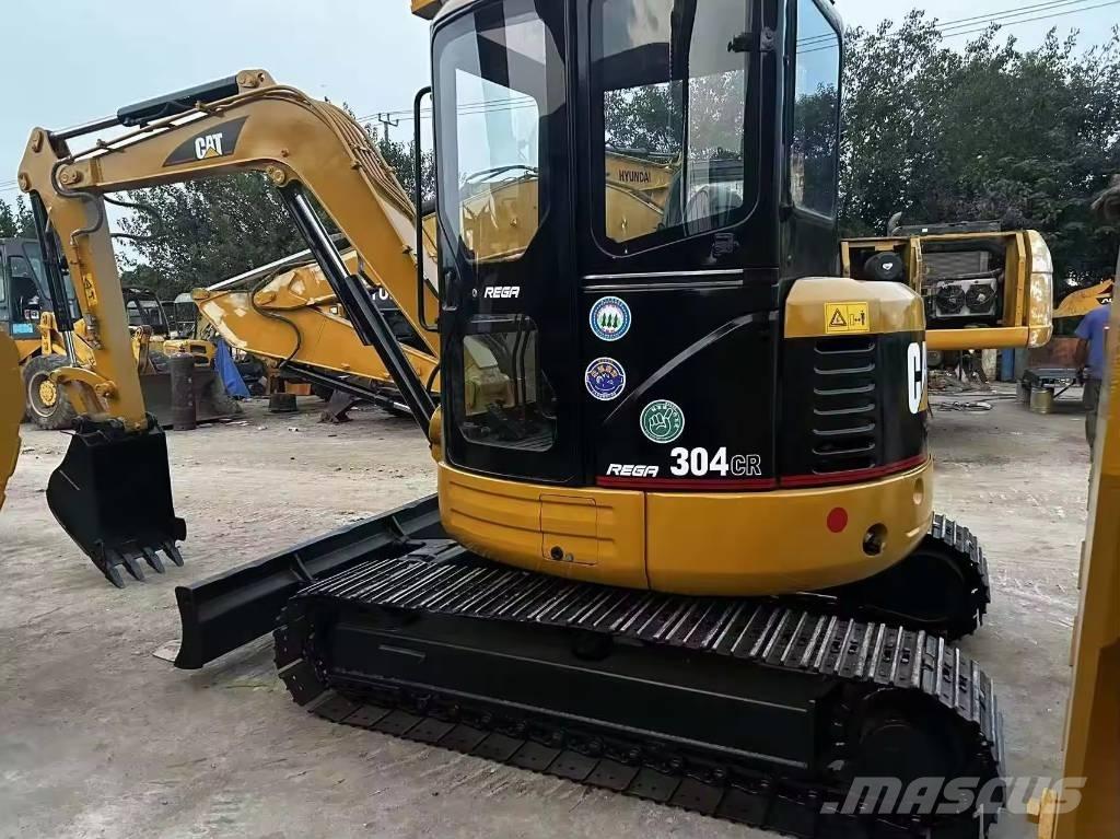 CAT 304 CR 小型挖掘机