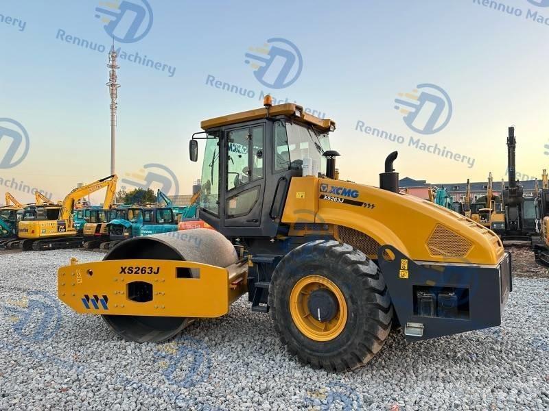 XCMG XS263J 单轮压路机