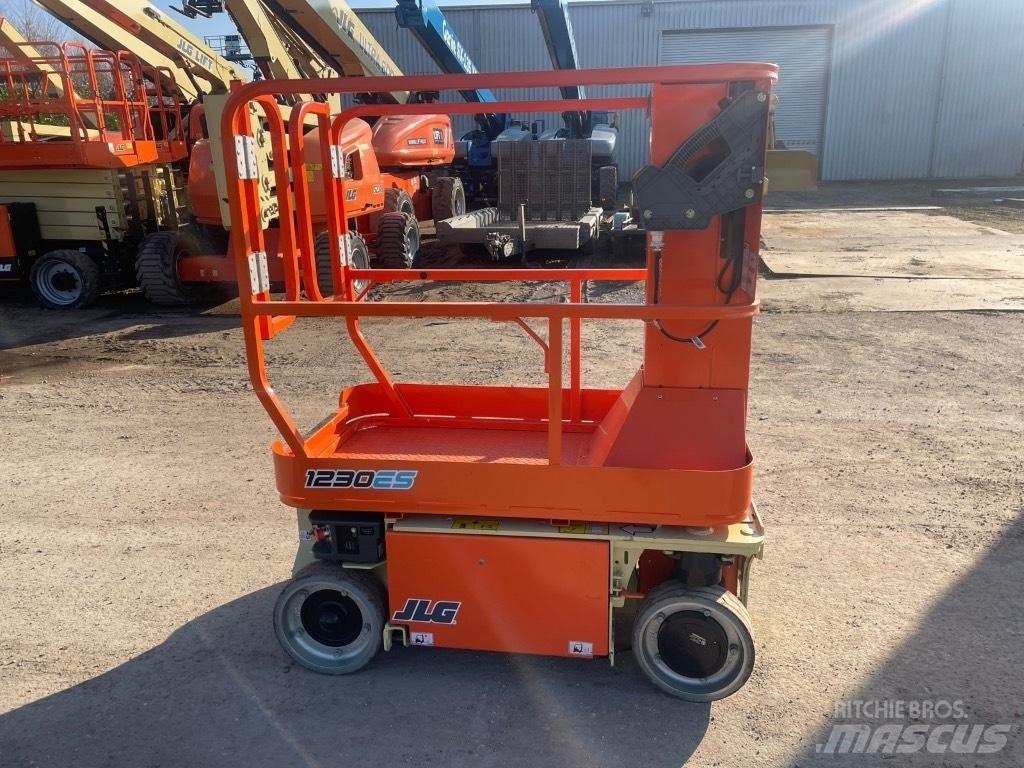 JLG 1230 ES 剪叉式升降机