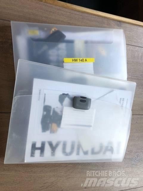 Hyundai HW 140 A 轮式挖掘机