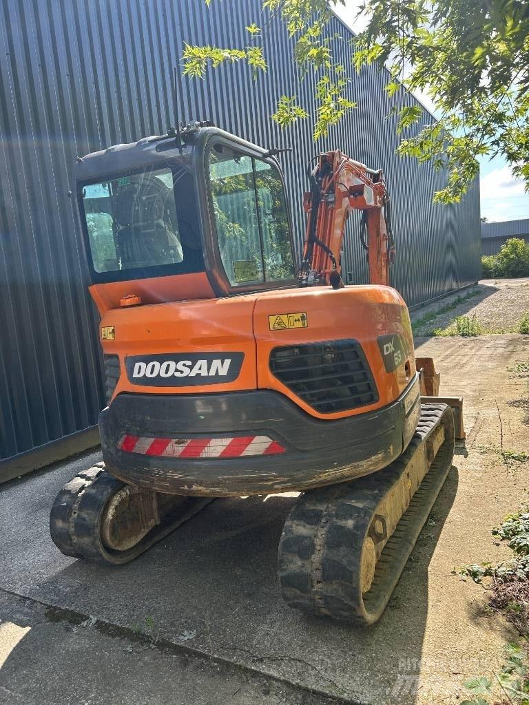 Doosan DX 63-3 小型挖掘机