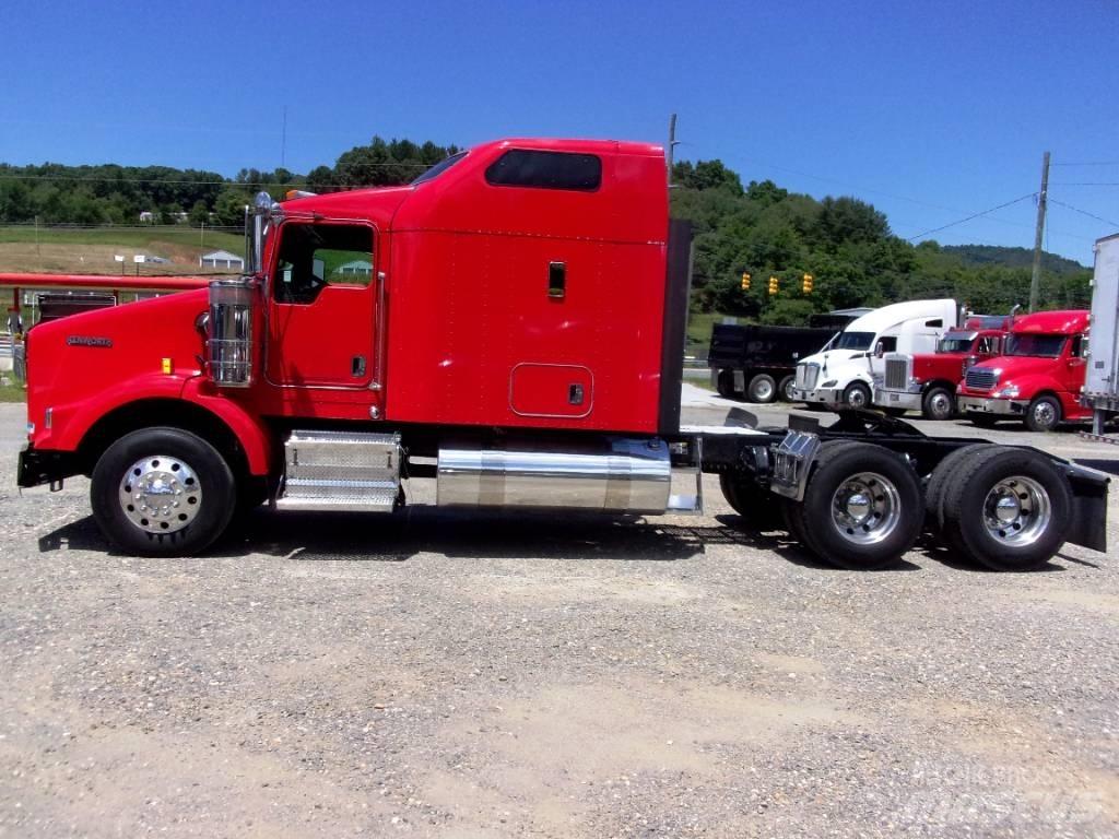 Kenworth T 800 牵引车