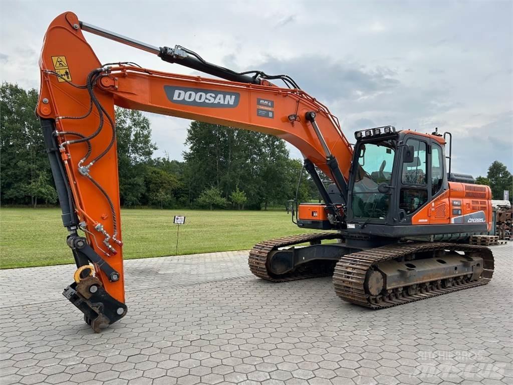 Doosan DX225LC-5 履带挖掘机