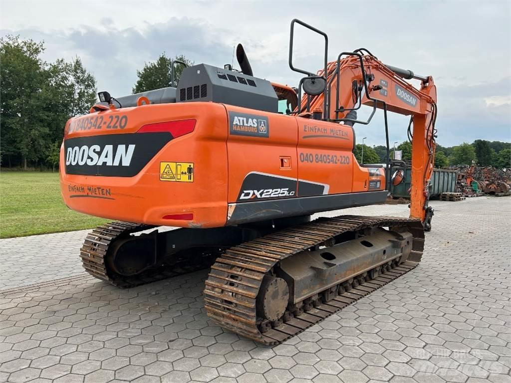 Doosan DX225LC-5 履带挖掘机