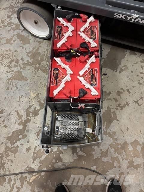 SkyJack SJ 4740 剪叉式升降机