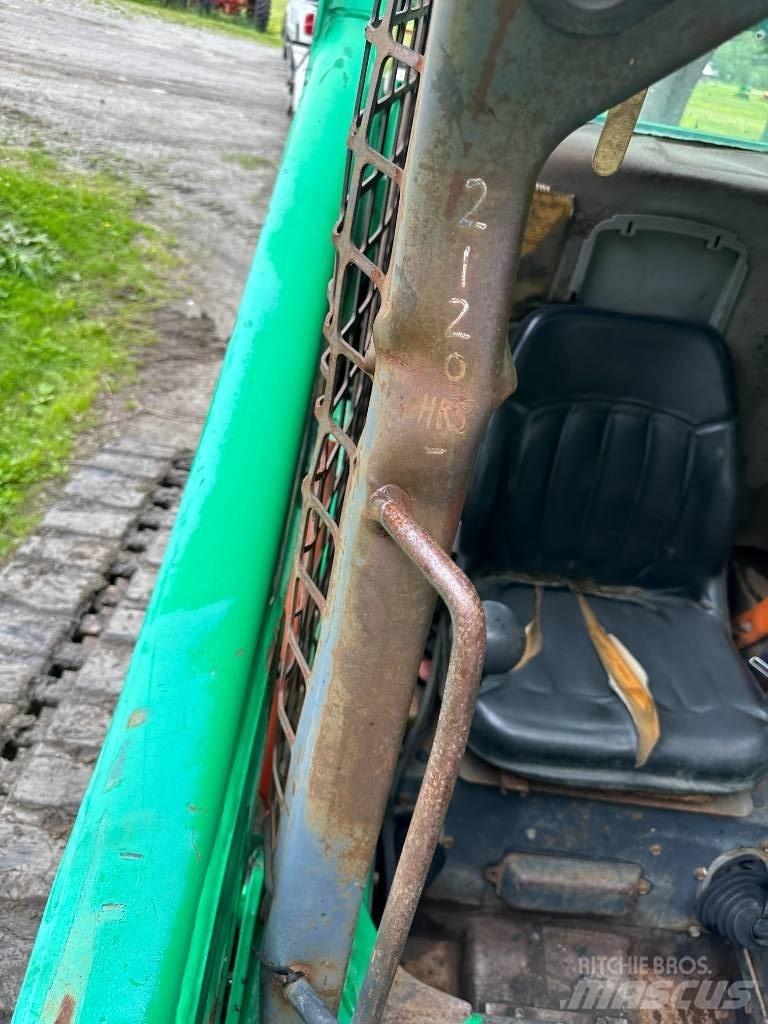 Bobcat S250 滑移装载机
