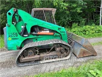 Bobcat S250 滑移装载机