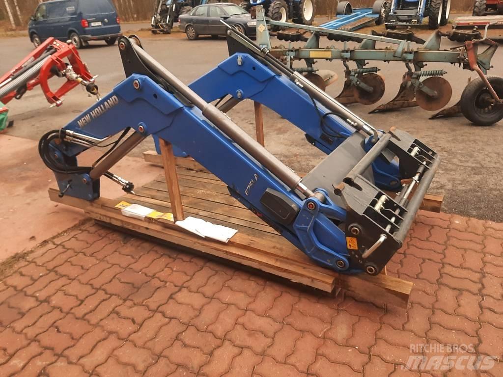 New Holland 675 LA 前装载和挖掘机