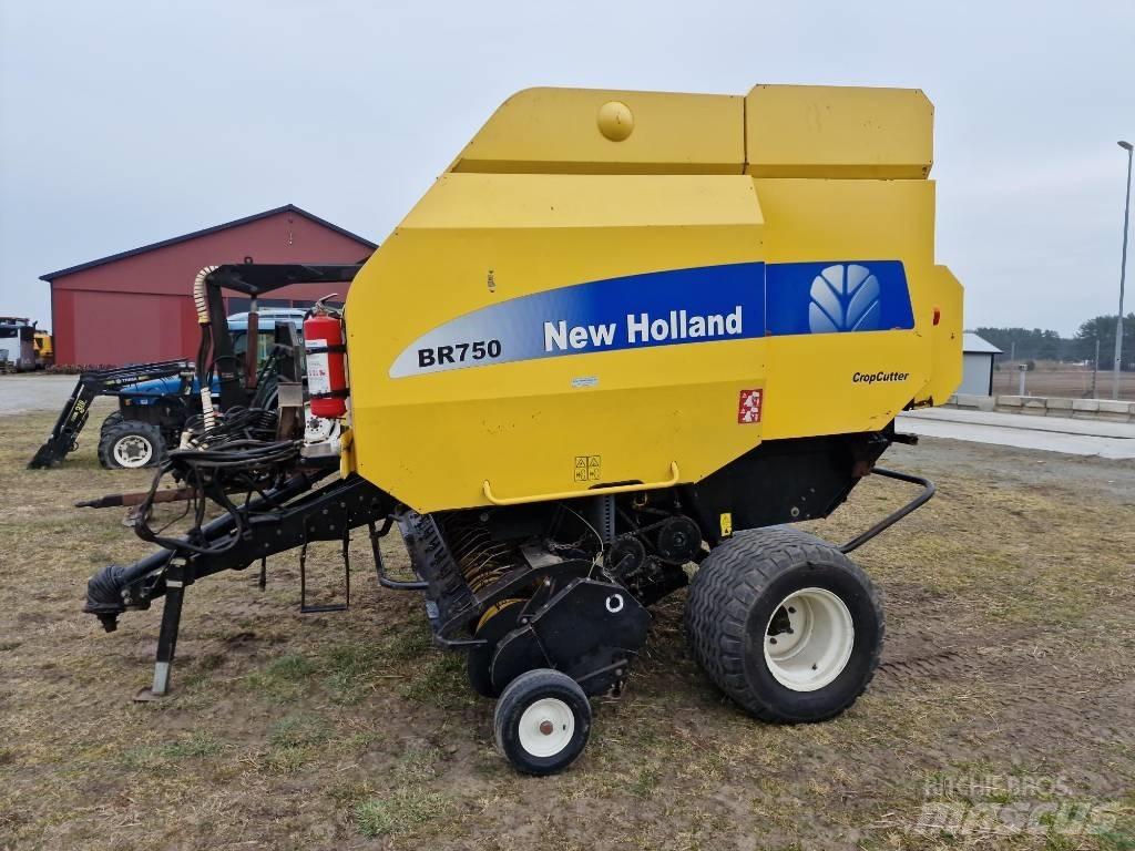 New Holland BR 750 圆捆打捆机