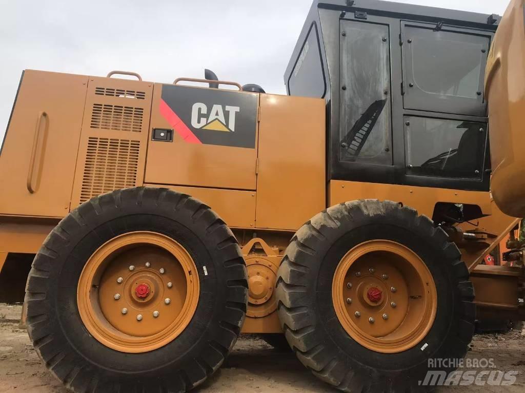 CAT 140k 平地机/推土机