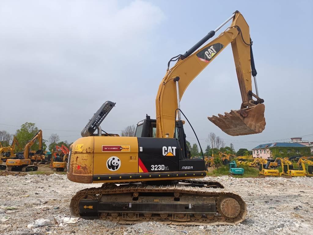 CAT 323D2L 履带挖掘机