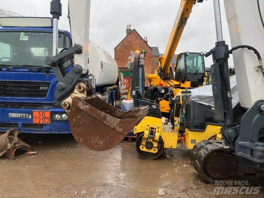 Bobcat E 85 中型挖掘机