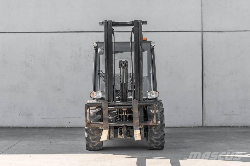 Manitou MC 25-4 柴油叉车