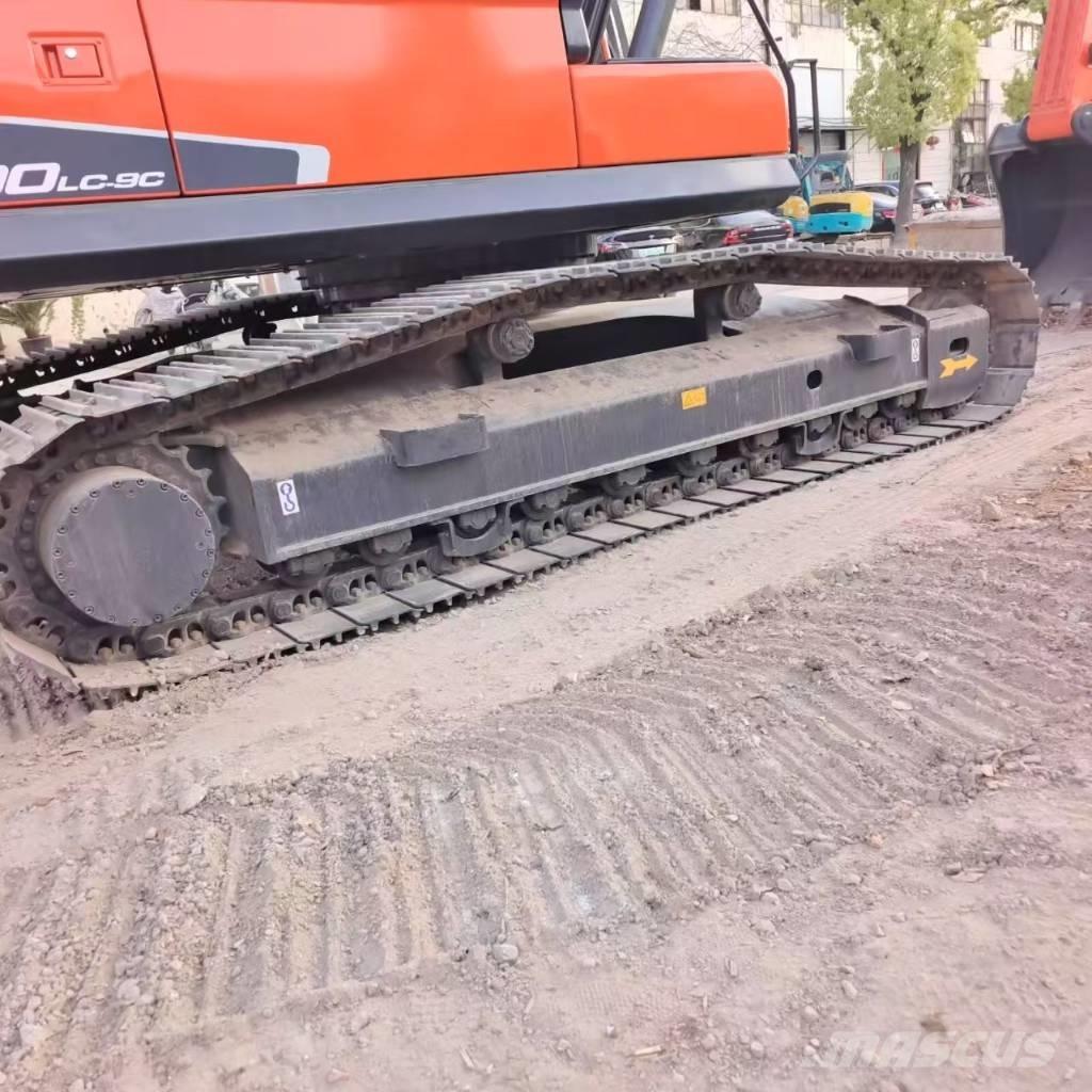 Doosan DX 300 履带挖掘机