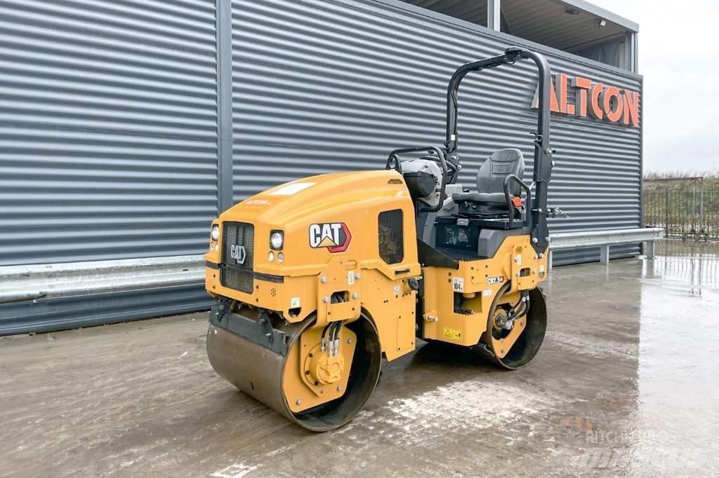 CAT CB2.5 GC 双轮压路机