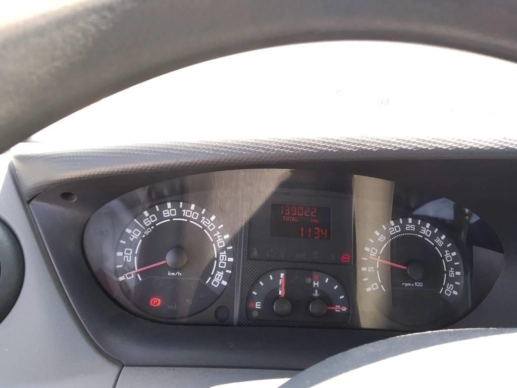 Iveco Daily 35 C 10 商务面包车