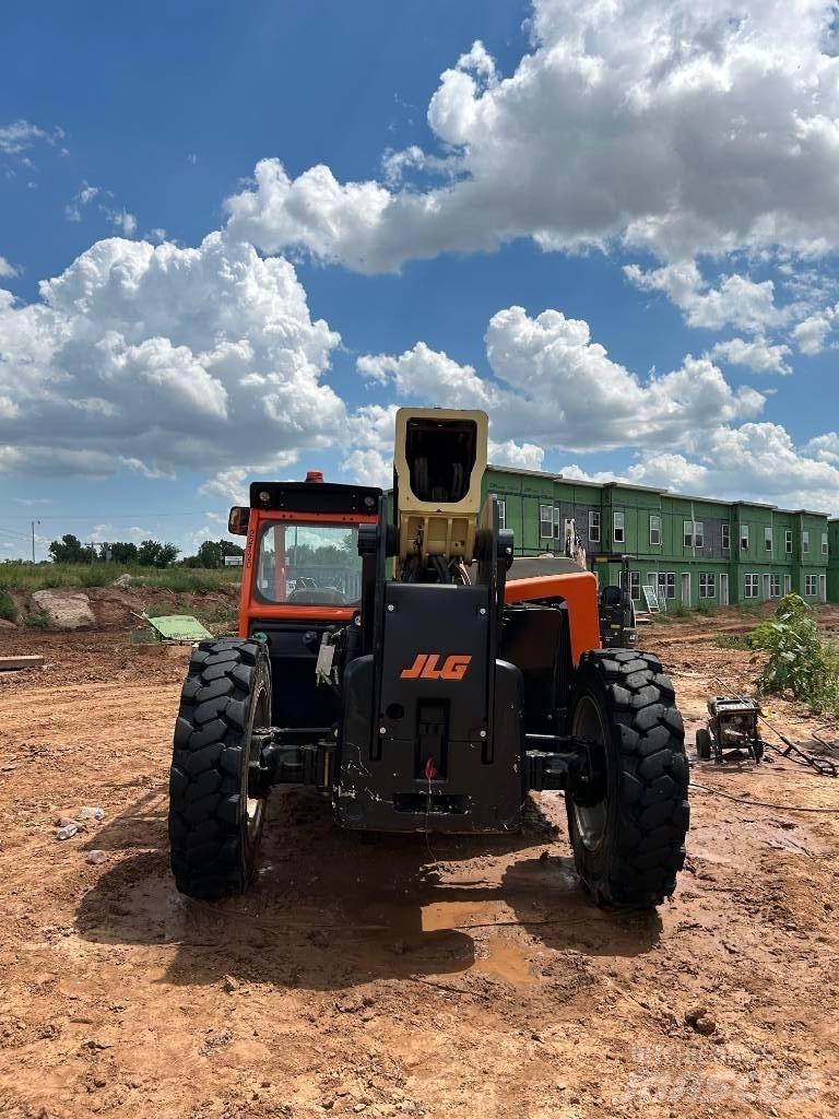 JLG Telehandler 伸缩臂叉装车|叉装车